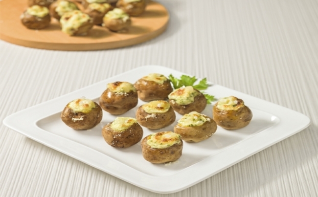 Papitas coctel rellenas de choclo y queso